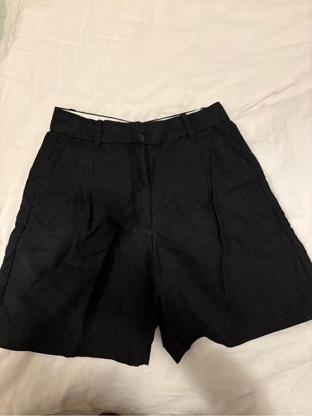 Wilfred linen shorts
